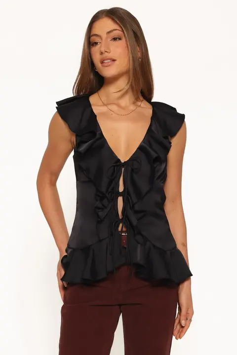 Blusa Babado Orelia Front Preto