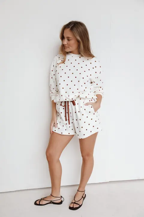 Short Moletom Novie Marrom Poá
