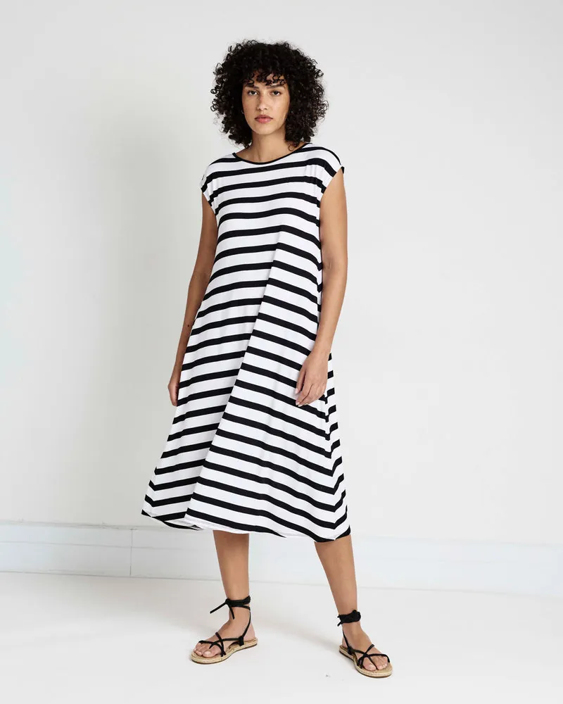Vestido Capri Divine Jersey Flared Preto/Branco Listrado - foto 1